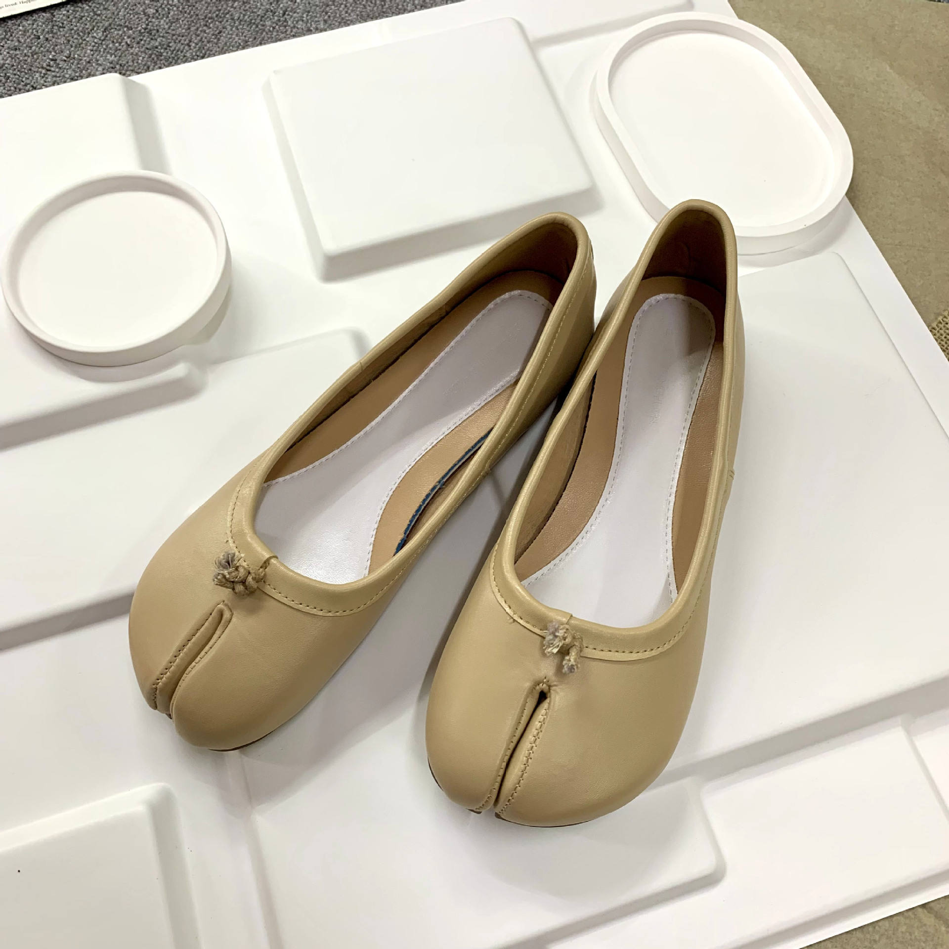 flat shoes wholesale China supplier
